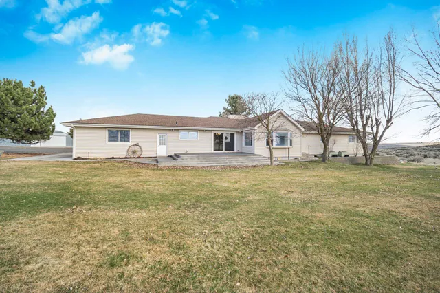 $575,000 | 14114 Airway Drive East, Odessa, WA 99159