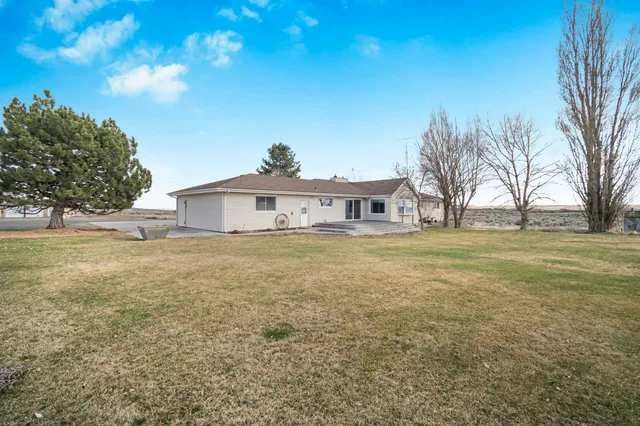 $575,000 | 14114 Airway Drive East, Odessa, WA 99159