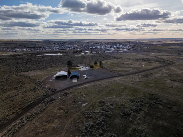 $575,000 | 14114 Airway Drive East, Odessa, WA 99159