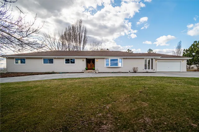 $575,000 | 14114 Airway Drive East, Odessa, WA 99159