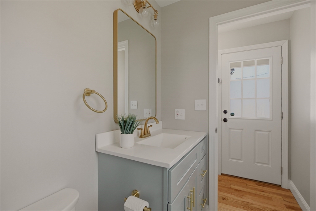 8 Princeton Circle Fall River, MA 02724 - Photo 15 of 41