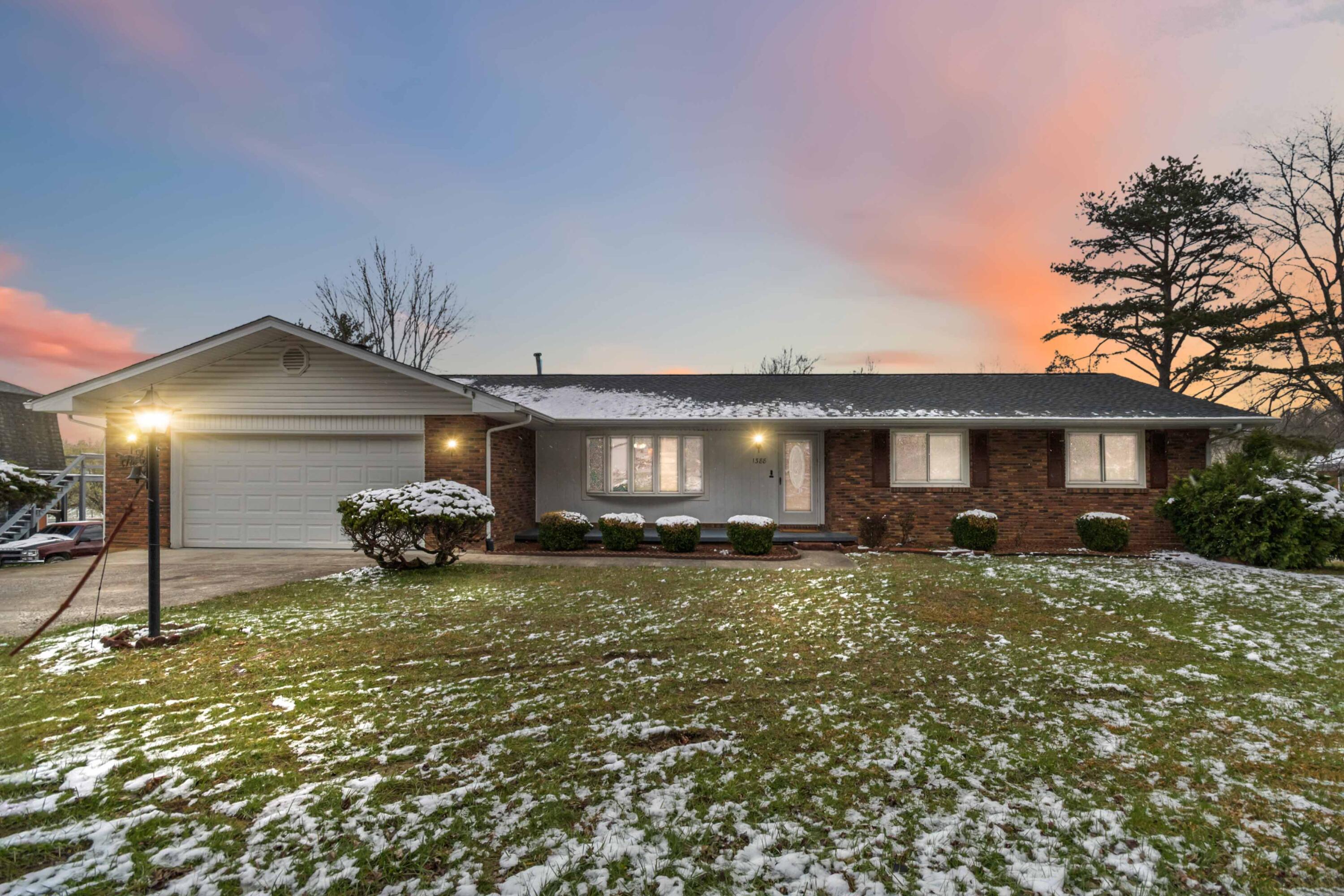 1388 Oak Ridge Road Corbin, KY 40701 - Photo 2 of 59 002.1.