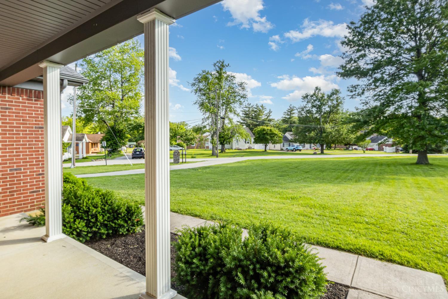 954 Phillips Road Cincinnati, OH 45230 - Photo 7 of 30