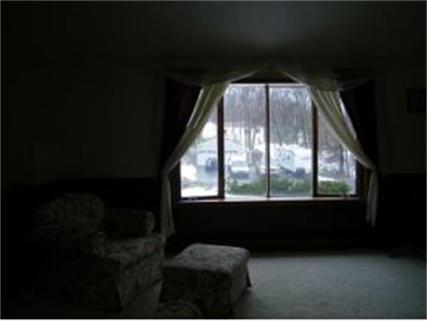 7 Evelyn Avenue, Unit R349 Derry, NH 03038 - Photo 3 of 8 Gallery Image 3