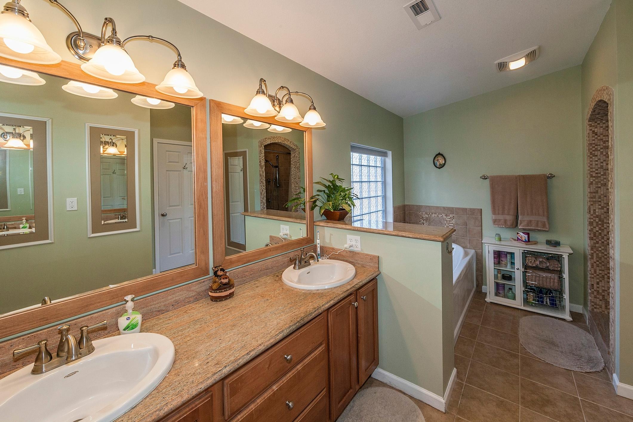 1601 Cheney Road Knoxville, TN 37922 - Photo 14 of 24 Master Bathroom 2