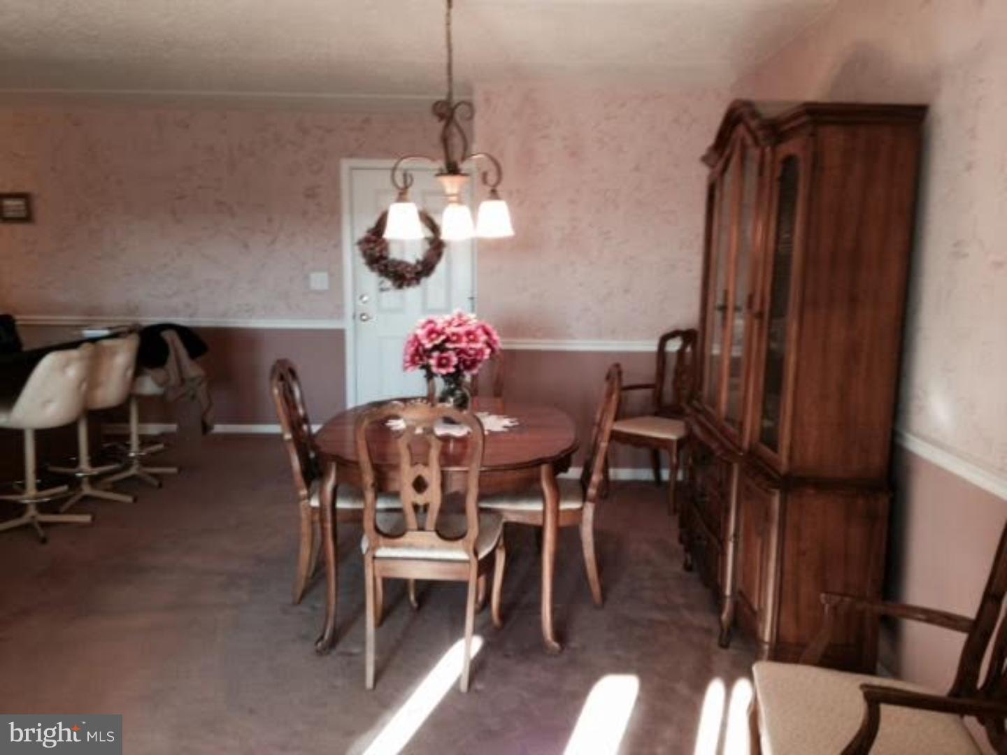 126 Brandon Road Norristown, PA 19403 - Photo 6 of 18 Dining Room