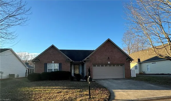 $294,500 | 1542 Finwick Drive, Pfafftown, NC 27040