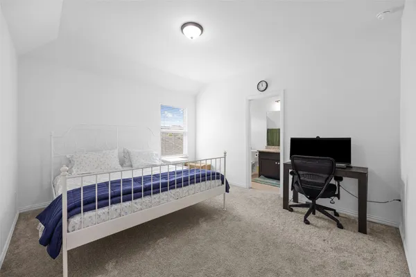 $2,850 | 303 Eagle Ford Drive, Kyle, TX 78640