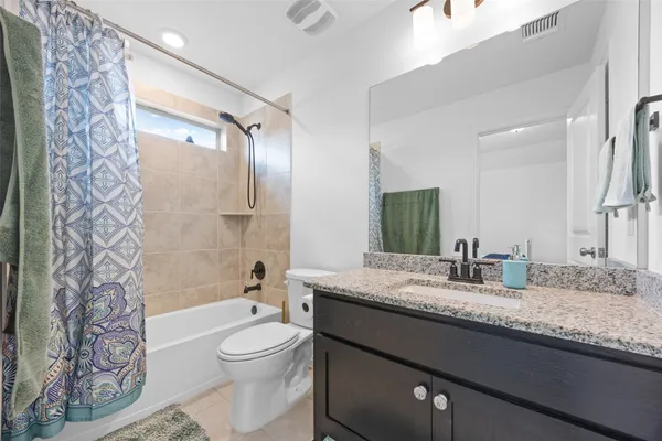 $2,850 | 303 Eagle Ford Drive, Kyle, TX 78640