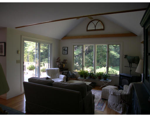66 Kings Grant Road Weston, MA 02493 - Photo 7 of 8