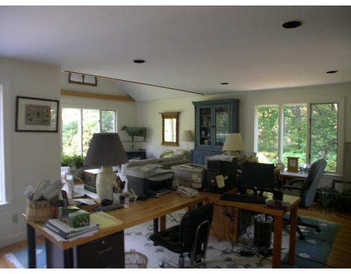 66 Kings Grant Road Weston, MA 02493 - Photo 8 of 8