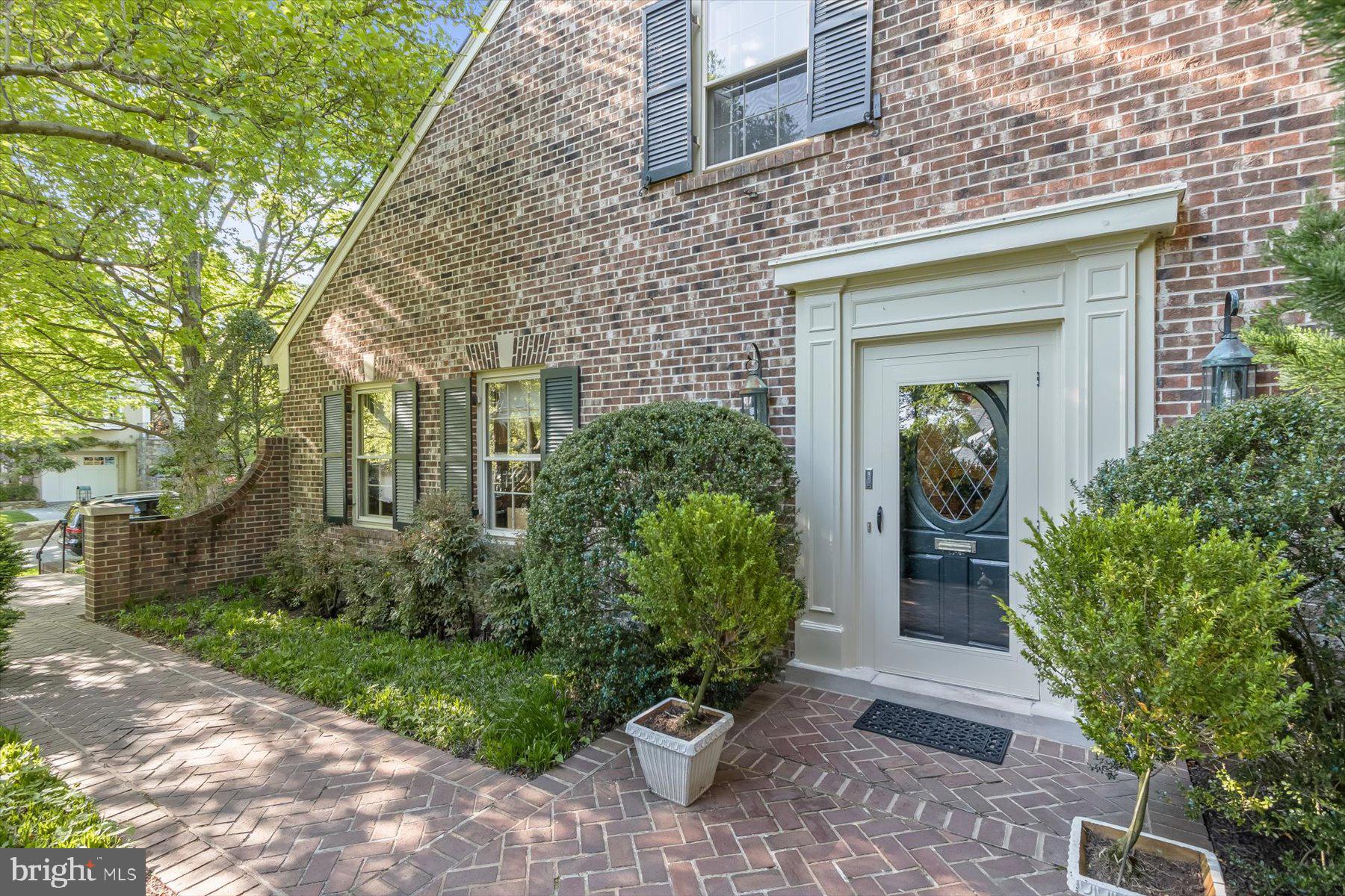 4423 Boxwood Road Bethesda, MD 20816 - Photo 1 of 30 Welcome to 4423 Boxwood Road!