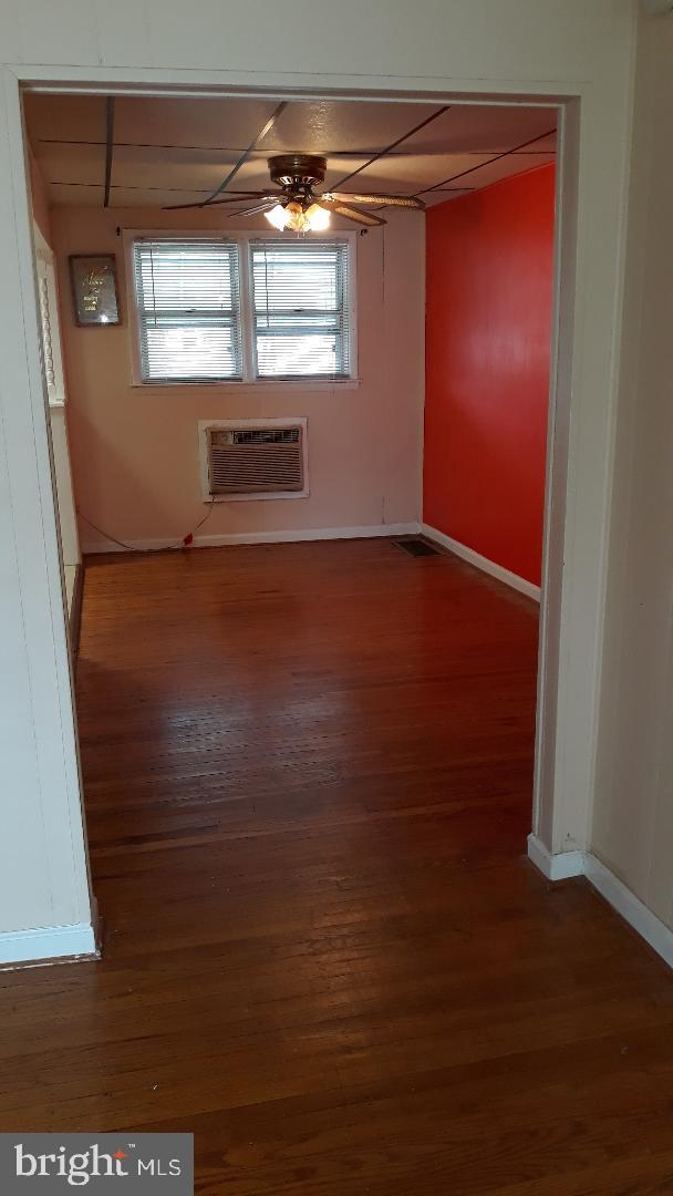 2028 Heather Road Folcroft, PA 19032 - Photo 3 of 33