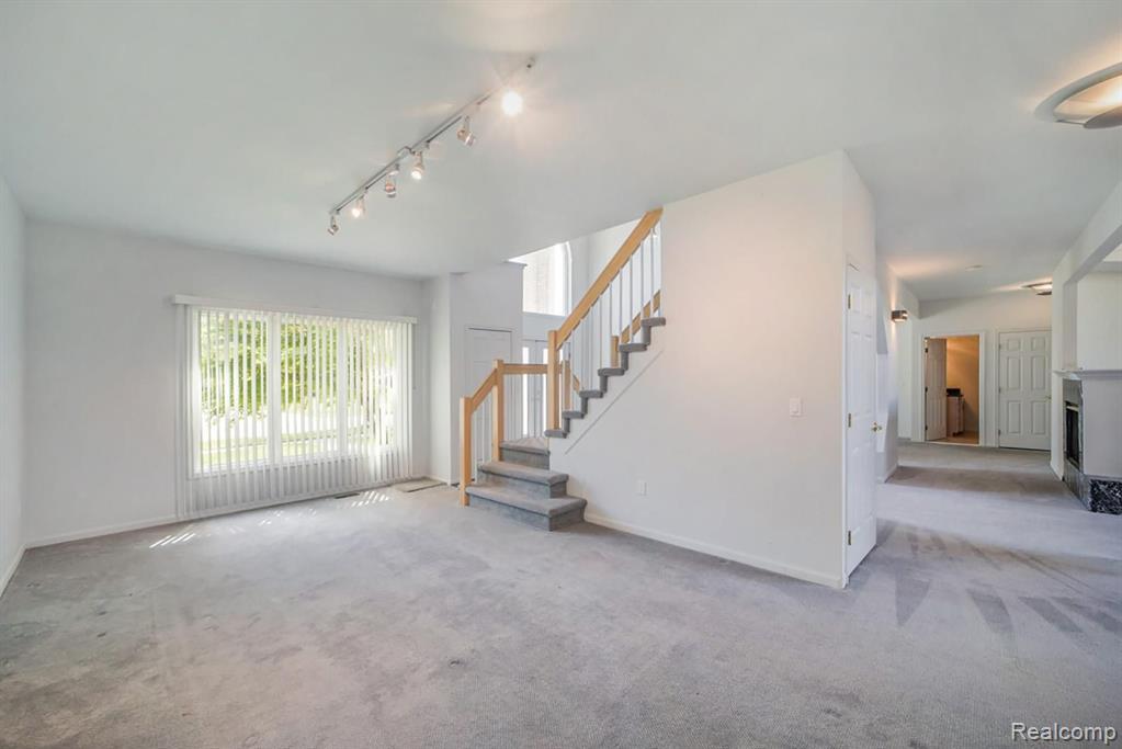 3584 Sleepy Fox Drive Rochester, MI 48309 - Photo 16 of 53