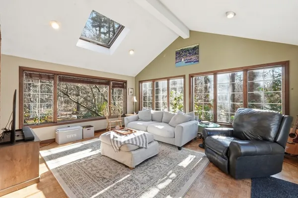 $559,000 | 37 Woodlawn Drive, Sturbridge, MA 01566