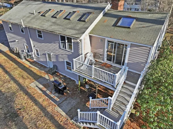 $559,000 | 37 Woodlawn Drive, Sturbridge, MA 01566