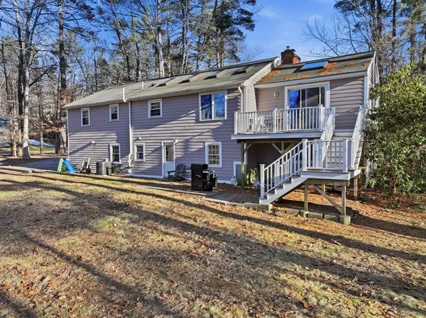 $559,000 | 37 Woodlawn Drive, Sturbridge, MA 01566