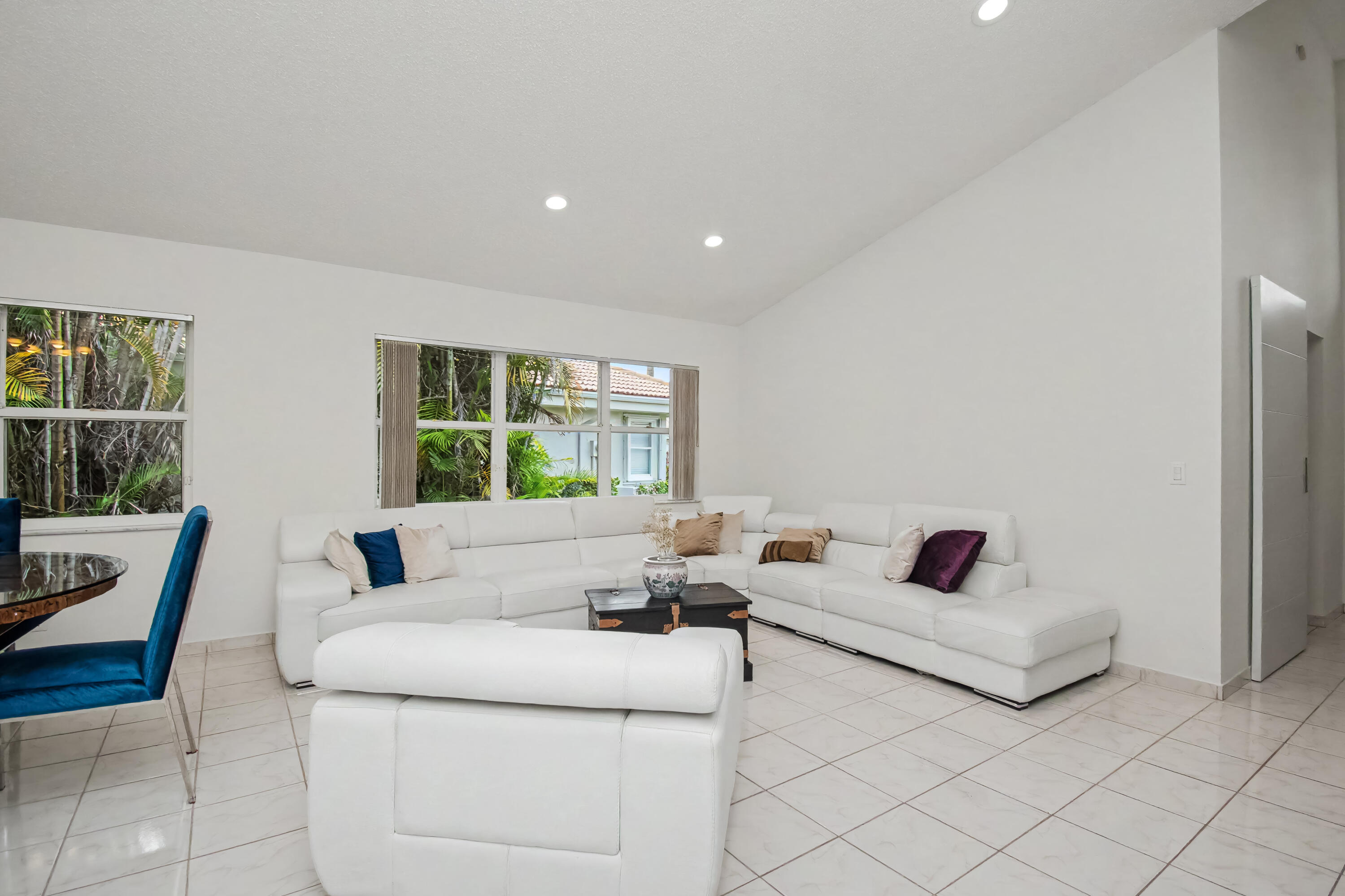 11062 Autoro Court, Unit 11062 Boca Raton, FL 33498 - Photo 8 of 39 F545B3FA-D85D-4A1F-B55D-FF6B9D731A47