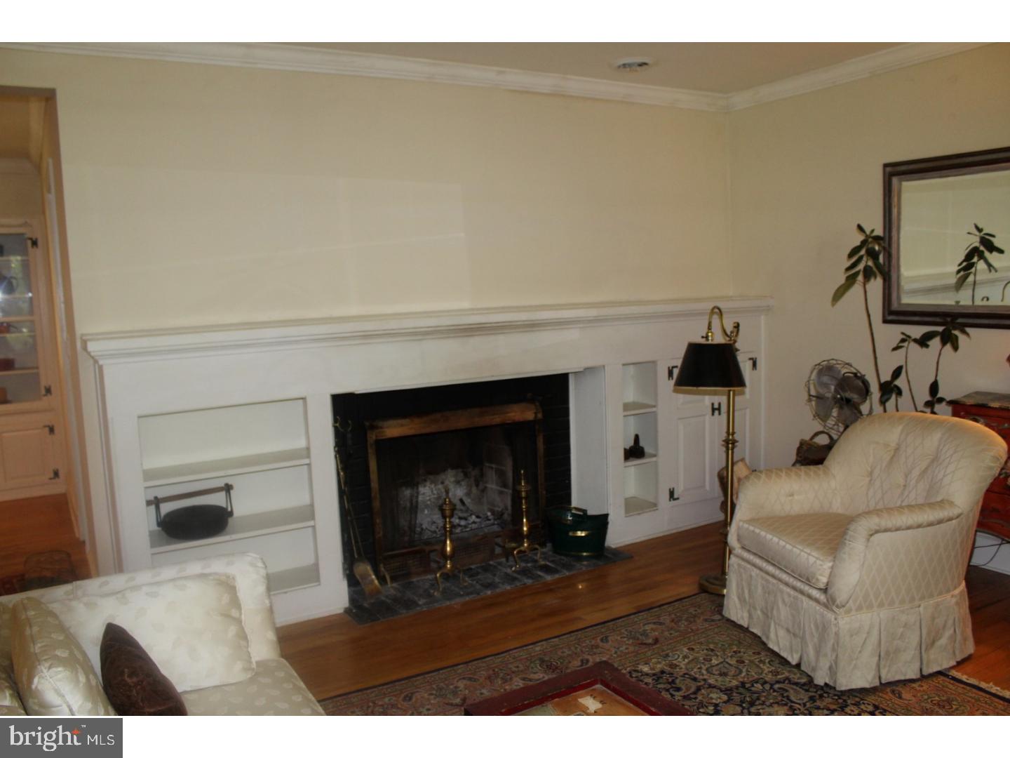 96 Laurel Road Princeton, NJ 08540 - Photo 5 of 22 Living Room