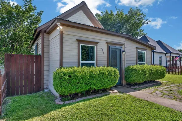 $150,000 | 715 West Munson Street, Denison, TX 75020