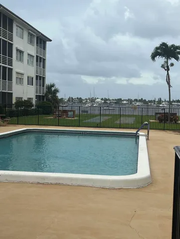 $1,850 | 4500 North Flagler Drive, Unit A20, West Palm Beach, FL 33407