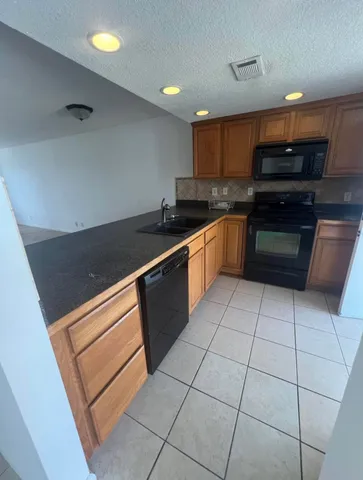 $1,850 | 4500 North Flagler Drive, Unit A20, West Palm Beach, FL 33407