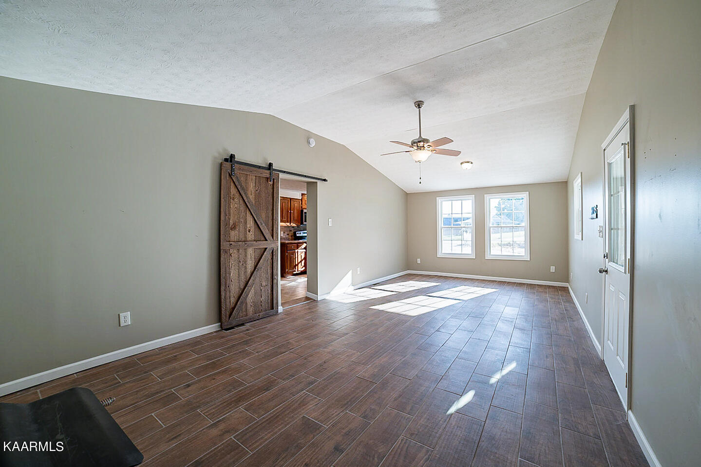 1033 Old Dutch Valley Road Clinton, TN 37716 - Photo 12 of 21 listing_9