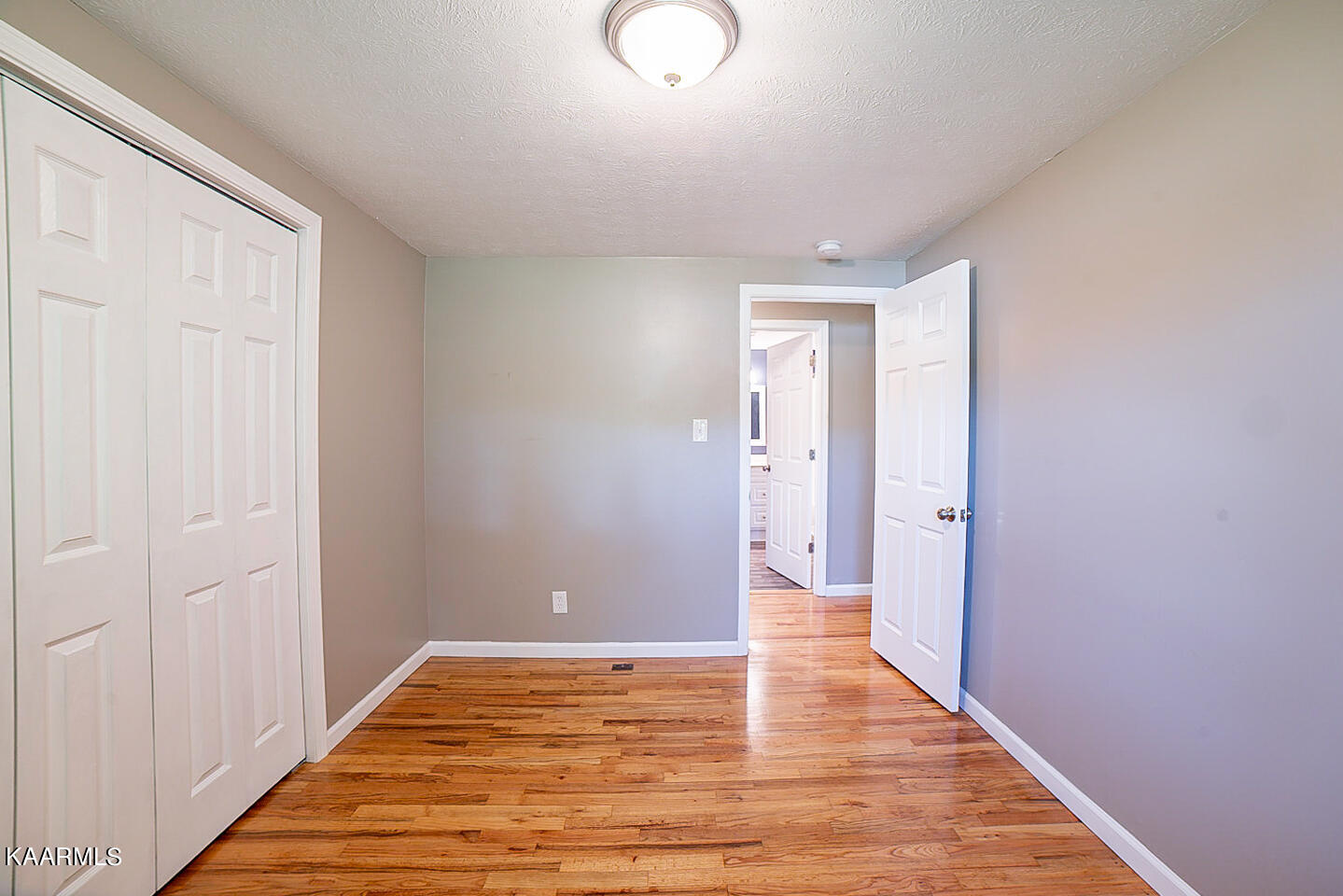 1033 Old Dutch Valley Road Clinton, TN 37716 - Photo 14 of 21 listing_11