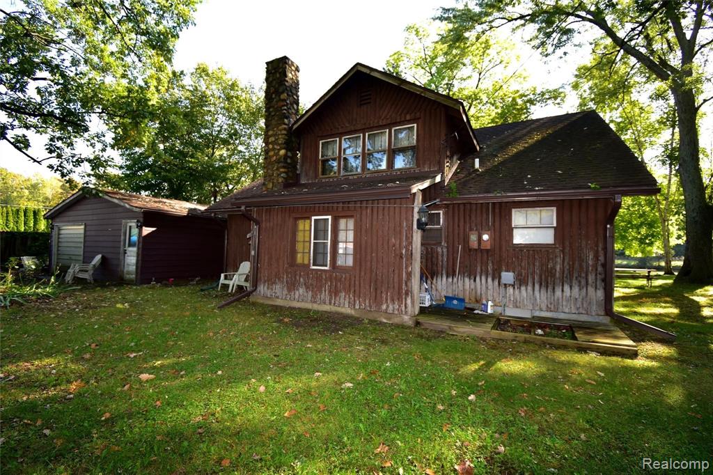 9300 Mcgregor Road Pinckney, MI 48169 - Photo 3 of 12