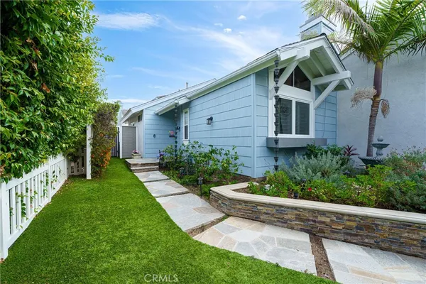 $1,200,000 | 20 Wintermist, Irvine, CA 92614