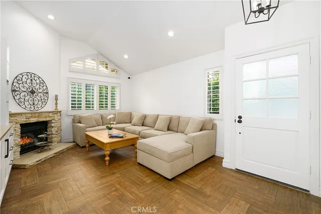 $1,200,000 | 20 Wintermist, Irvine, CA 92614