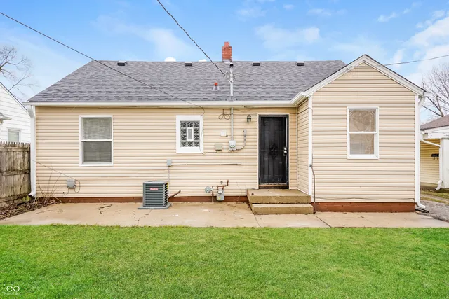 $1,275 | 3428 North Riley Avenue, Indianapolis, IN 46218