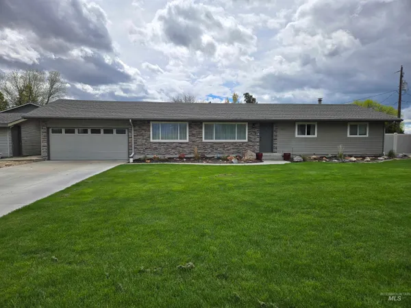 $498,000 | 1932 Northwest 4th Avenue, Ontario, OR 97914