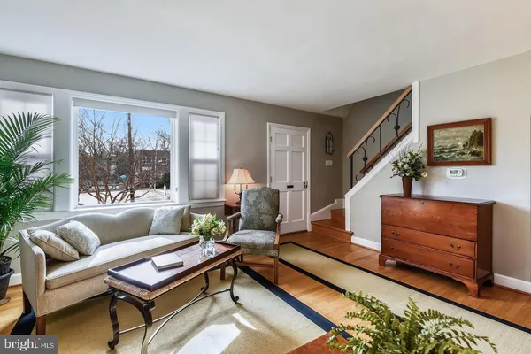 $4,500 | 1727 Oakcrest Drive, Alexandria, VA 22302