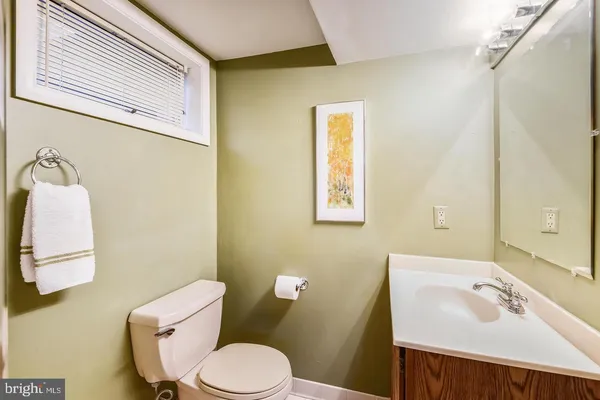 $4,500 | 1727 Oakcrest Drive, Alexandria, VA 22302