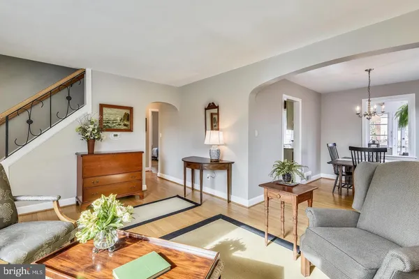 $4,500 | 1727 Oakcrest Drive, Alexandria, VA 22302