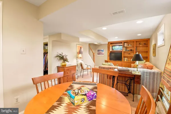 $4,500 | 1727 Oakcrest Drive, Alexandria, VA 22302
