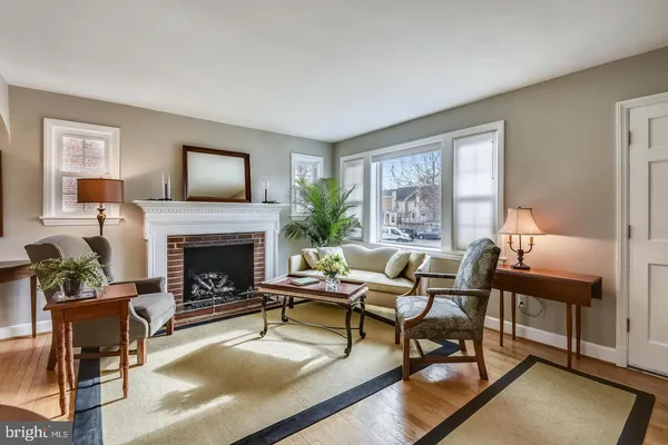 $4,500 | 1727 Oakcrest Drive, Alexandria, VA 22302