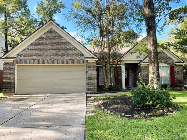 $2,225 | 107 South Village Knoll Circle, The Woodlands, TX 77381