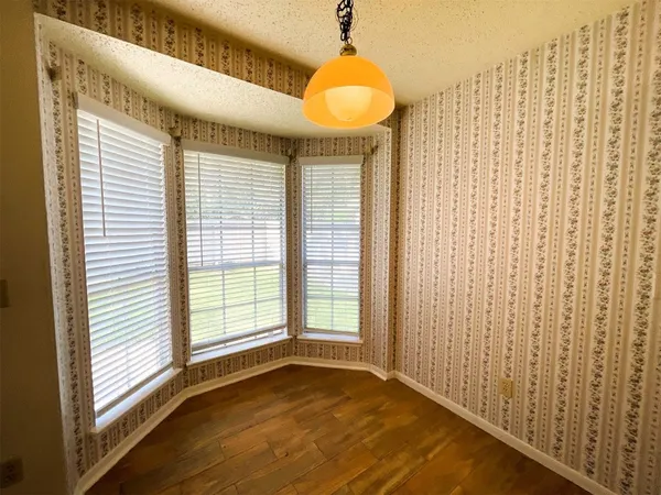 $2,225 | 107 South Village Knoll Circle, The Woodlands, TX 77381