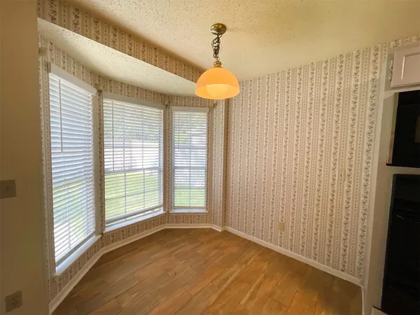 $2,225 | 107 South Village Knoll Circle, The Woodlands, TX 77381