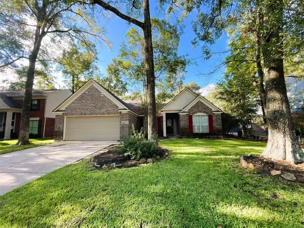 $2,225 | 107 South Village Knoll Circle, The Woodlands, TX 77381