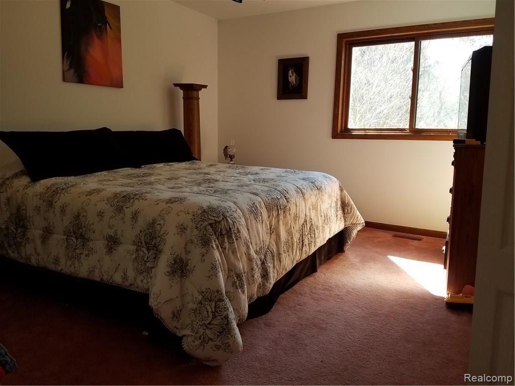 3321 Hodges Road Dryden, MI 48428 - Photo 18 of 38 30-bedroom.jpg