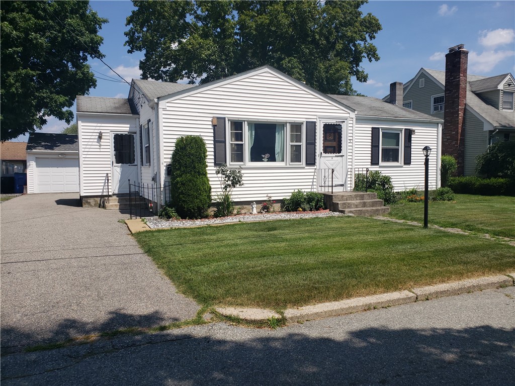 5 Cass Street Lincoln, RI 02865 - Photo 1 of 22 Gallery Image 1
