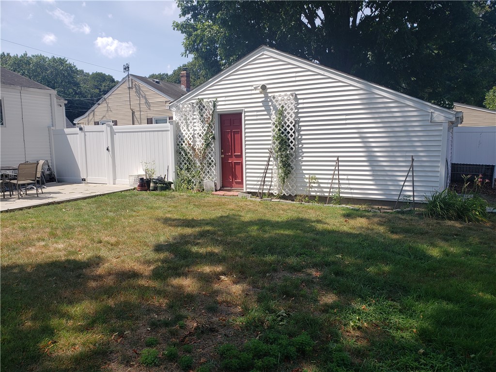 5 Cass Street Lincoln, RI 02865 - Photo 5 of 22 Gallery Image 5