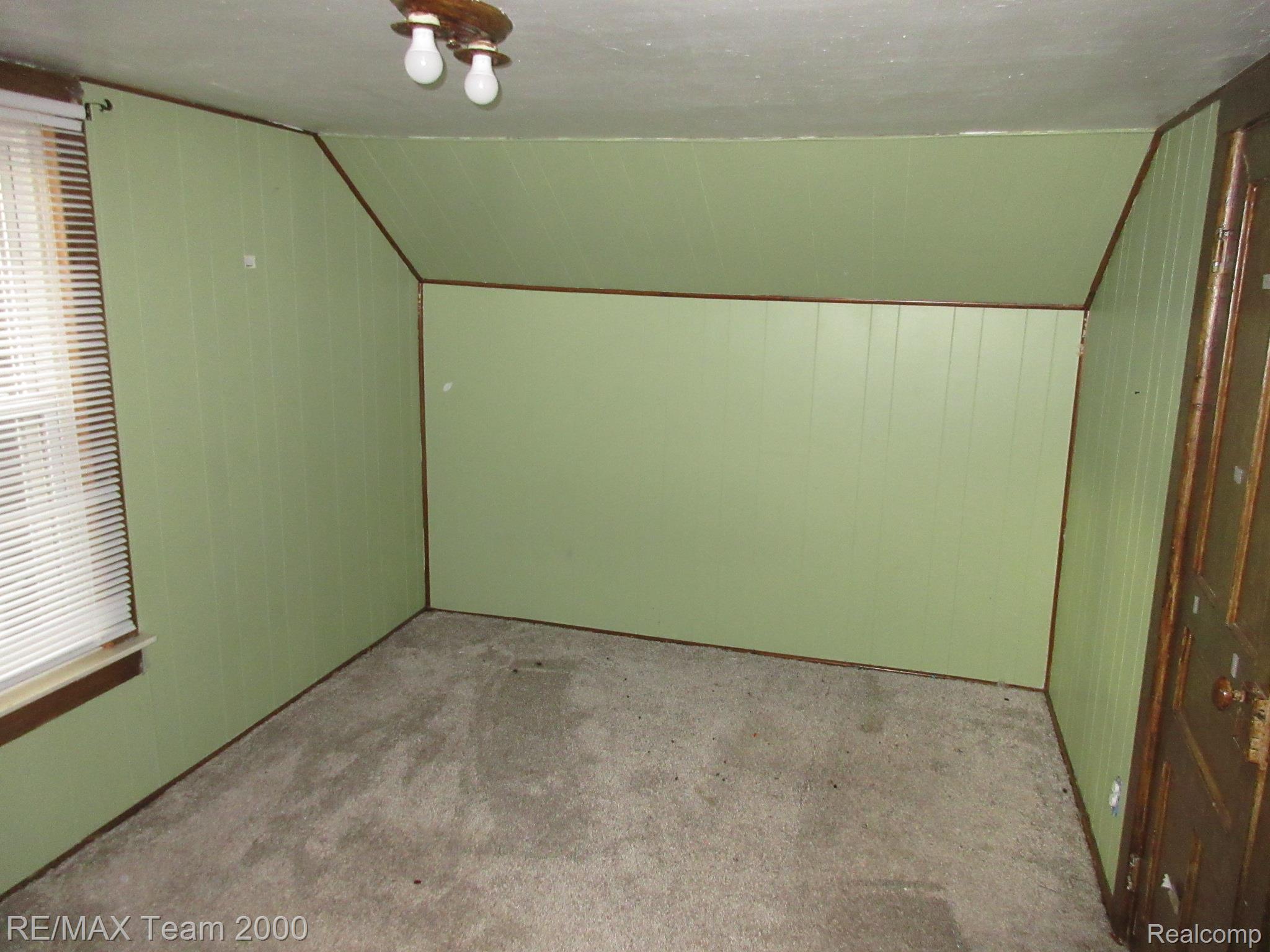 604 Smith Street Monroe, MI 48161 - Photo 21 of 24 IMG_6115.JPG