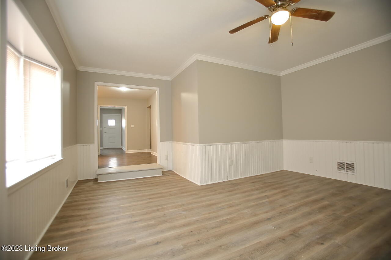 3454 Fern Lea Road Louisville, KY 40216 - Photo 22 of 56 Family Room