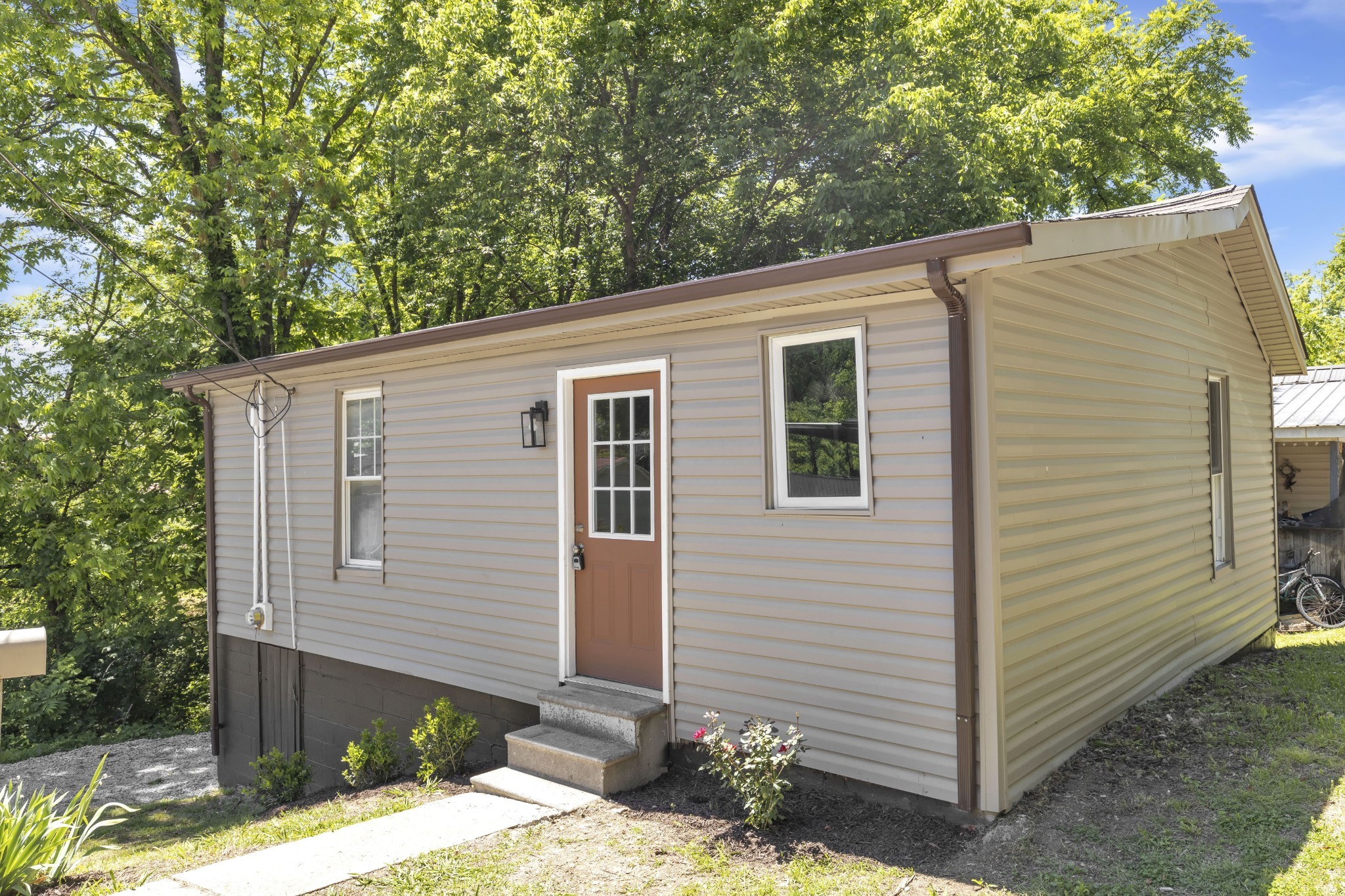 223 East 4th Avenue Springfield, TN 37172 - Photo 1 of 13 Gallery Image 1