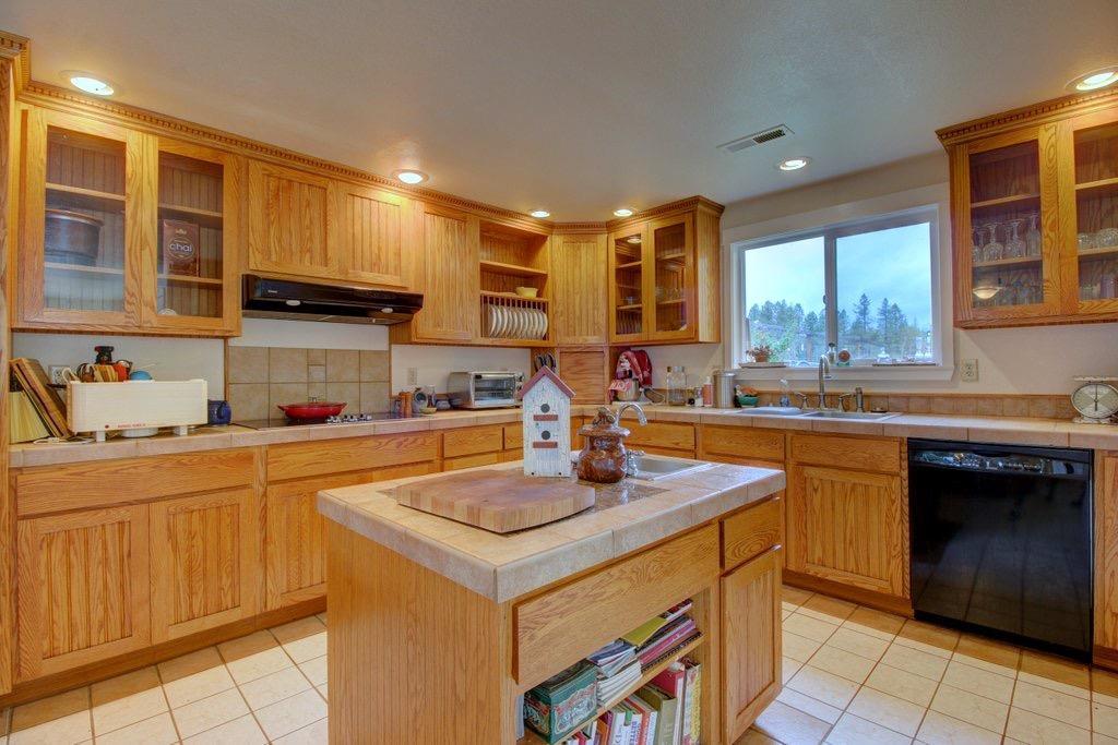 1175 Pine Grove Road Rogue River, OR 97537 - Photo 13 of 35 Additional Photo