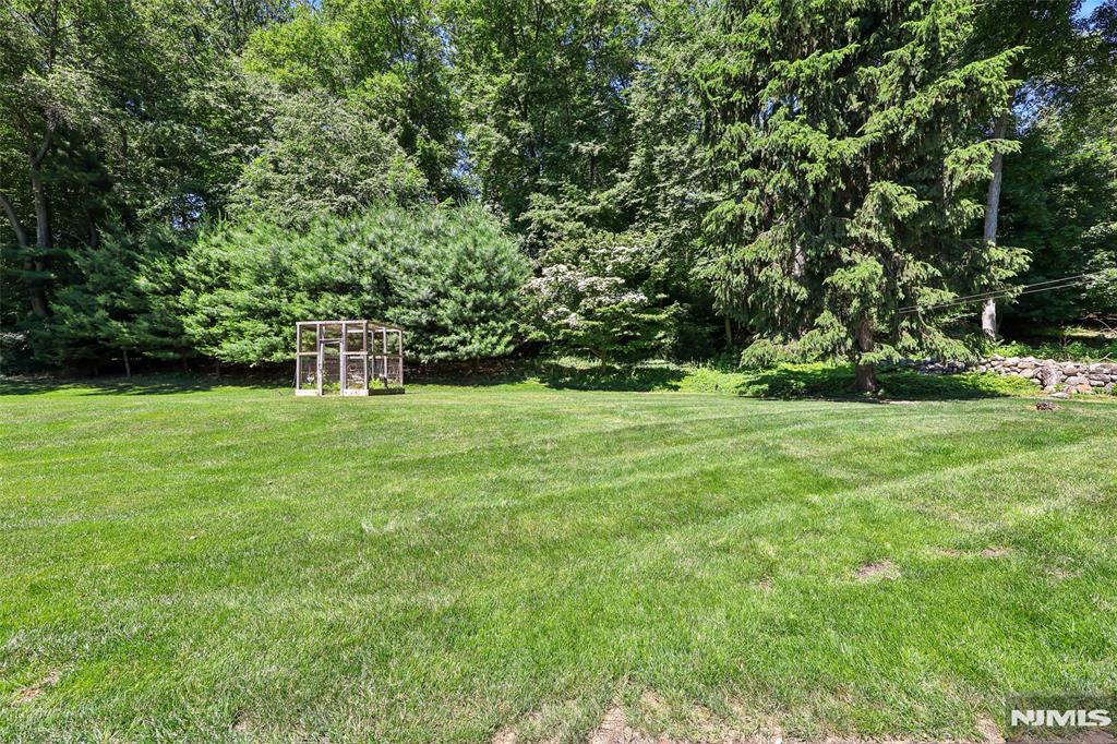 74 Woodland Road Montvale, NJ 07645 - Photo 19 of 21